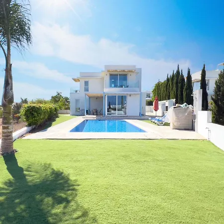 Blue Wave Protaras